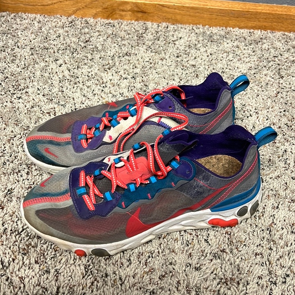 Nike shoes size 8